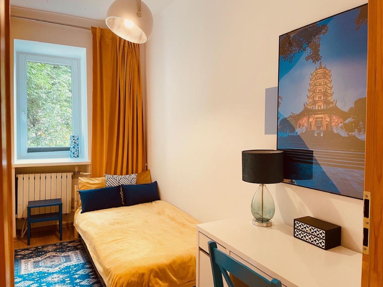 Luxury 4-Bedroom Apartment In Centre - Self-Check In & Fast Wifi Varsovie Extérieur photo