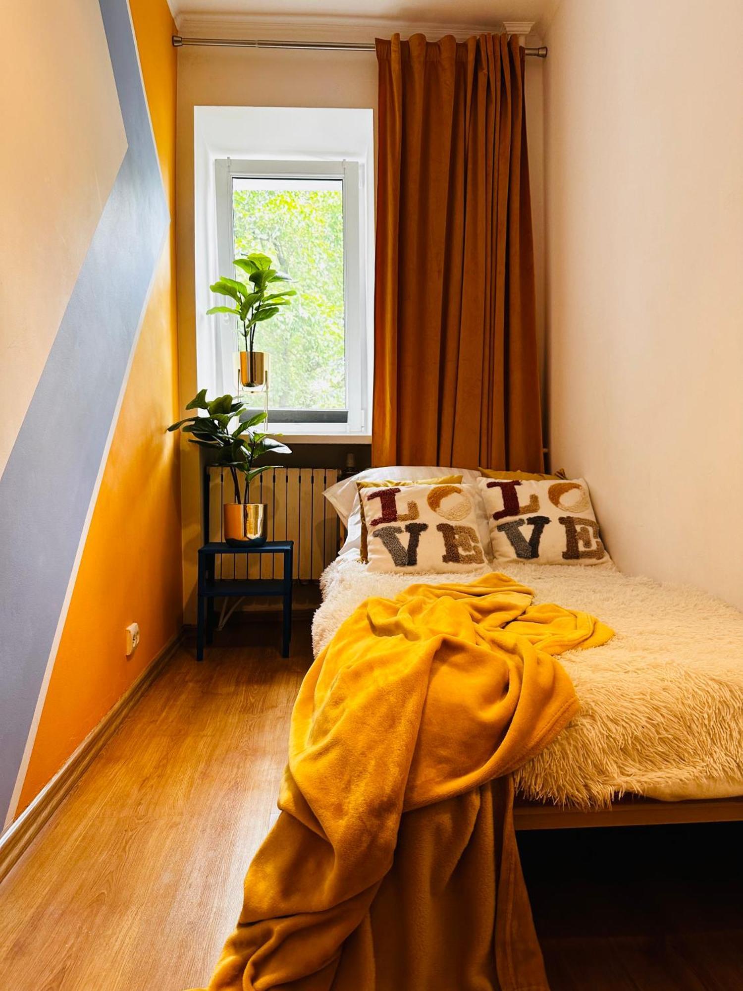 Luxury 4-Bedroom Apartment In Centre - Self-Check In & Fast Wifi Varsovie Extérieur photo