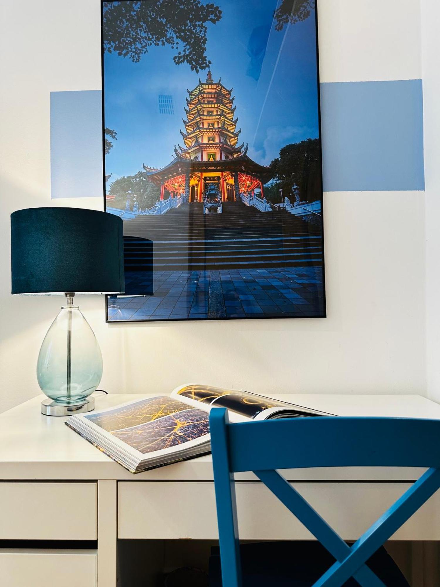 Luxury 4-Bedroom Apartment In Centre - Self-Check In & Fast Wifi Varsovie Extérieur photo